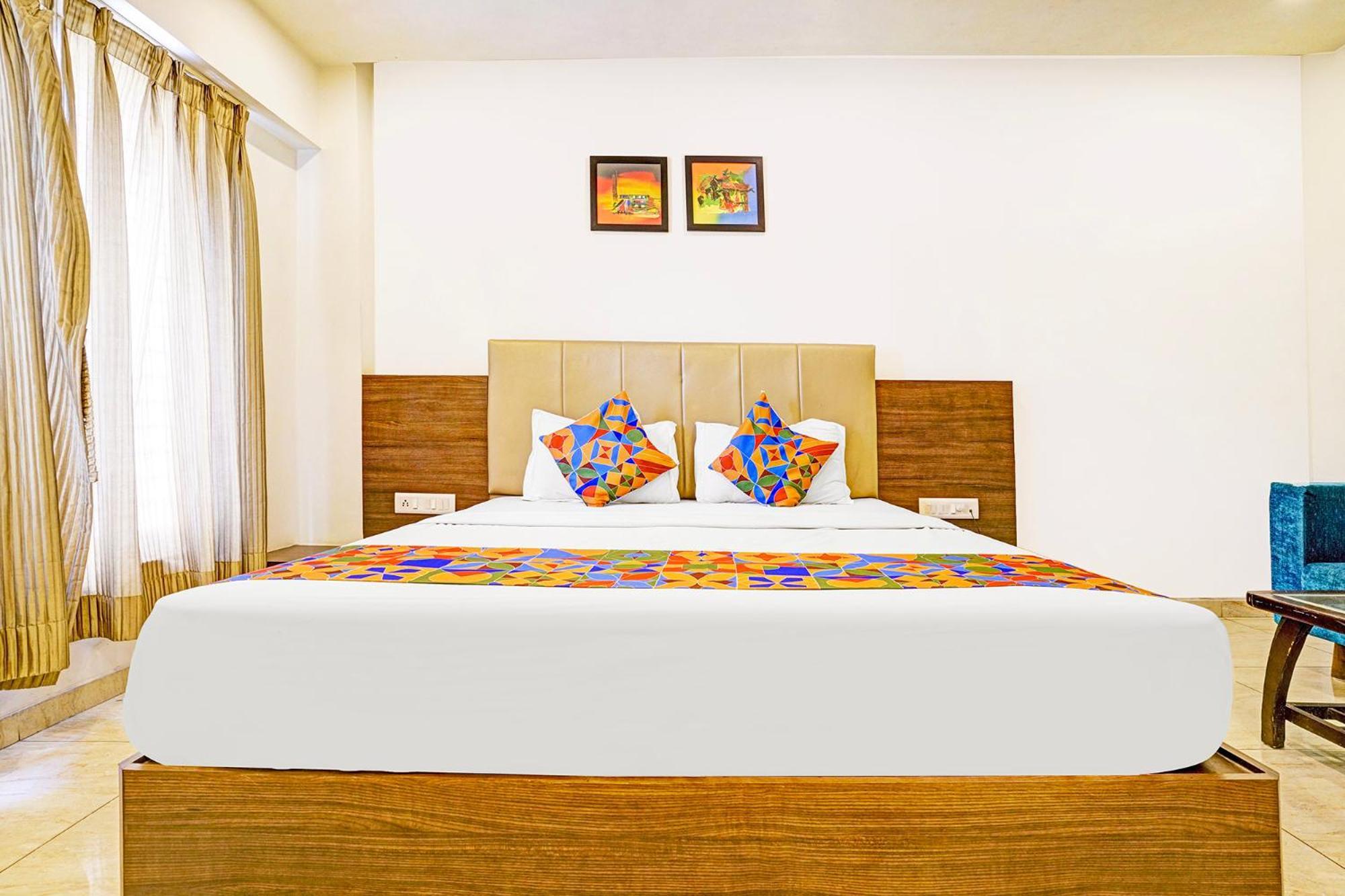 ואדודרה Fabhotel Prime Sky Light מראה חיצוני תמונה