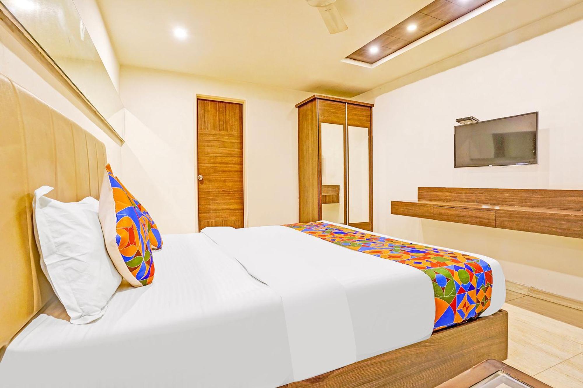 ואדודרה Fabhotel Prime Sky Light מראה חיצוני תמונה